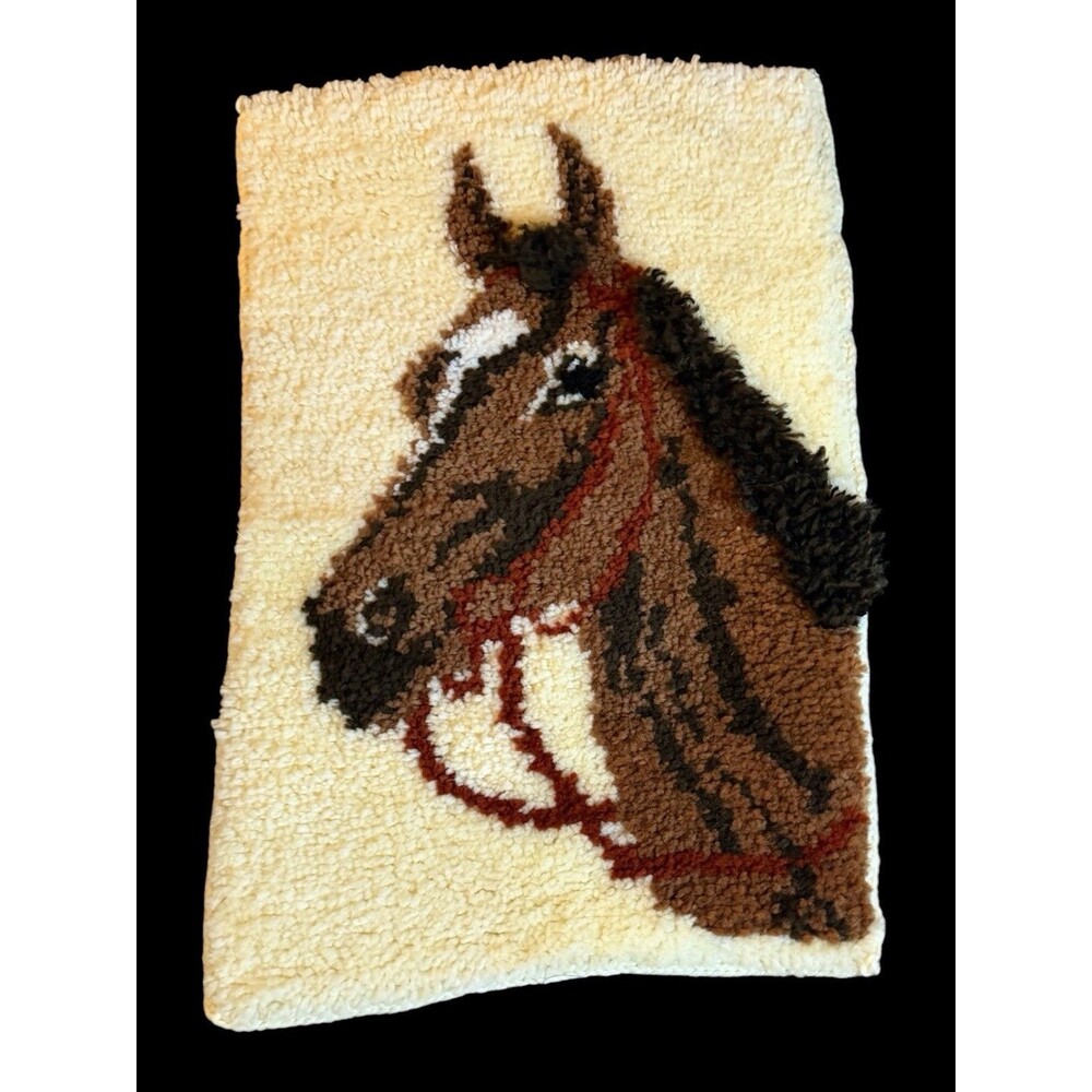 Vtg Horse Latch Hook Rug Wall Art Brown Cream Finished Edges 1970s 30”x20”